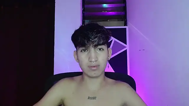 Snapshot of littlextreme chatting on 03/19/25, 06:46 littlextreme online show from 03/19/25, 06:46