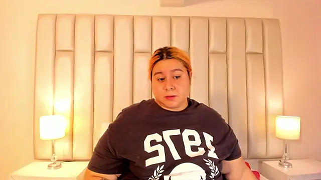 Snapshot of aandreaperez chatting on 02/05/25, 11:55 aandreaperez online show from 02/05/25, 11:55