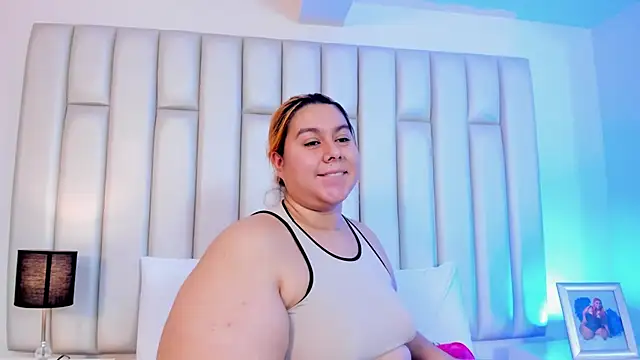 Snapshot of aandreaperez chatting on 02/08/25, 11:33 aandreaperez online show from 02/08/25, 11:33