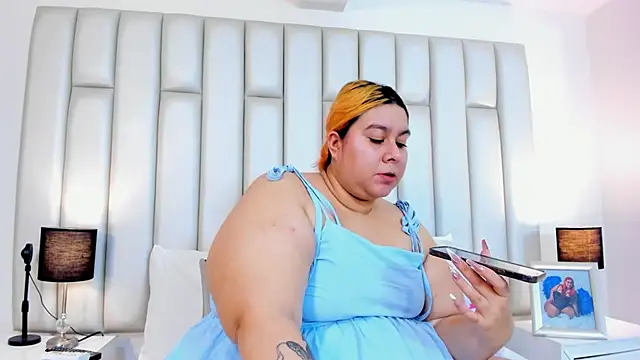 Snapshot of aandreaperez chatting on 02/12/25, 11:40 aandreaperez online show from 02/12/25, 11:40