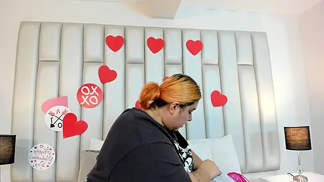 Snapshot of aandreaperez chatting on 02/13/25, 11:50 aandreaperez online show from 02/13/25, 11:50