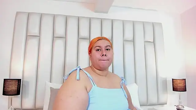 Snapshot of aandreaperez chatting on 02/27/25, 11:31 aandreaperez online show from 02/27/25, 11:31