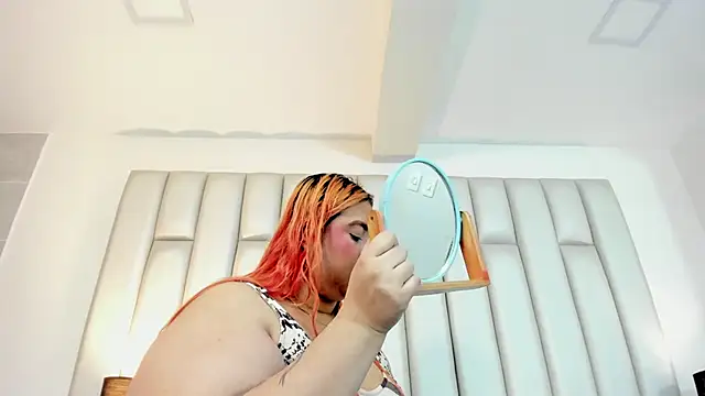 Snapshot of aandreaperez chatting on 10/24/25, 11:39 aandreaperez online show from 10/24/25, 11:39