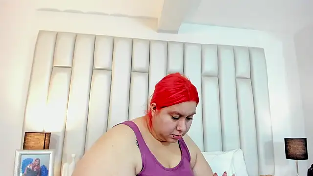 Snapshot of aandreaperez chatting on 10/28/25, 11:36 aandreaperez online show from 10/28/25, 11:36