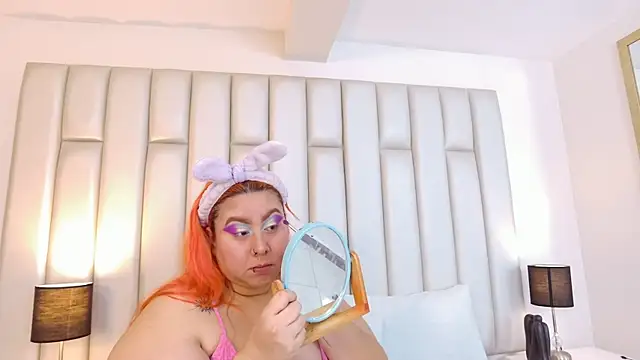 Snapshot of aandreaperez chatting on 11/29/25, 12:41 aandreaperez online show from 11/29/25, 12:41