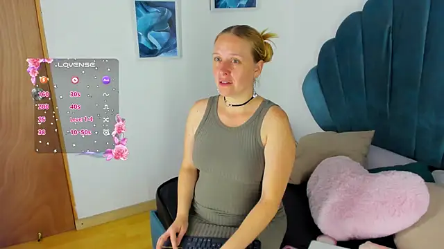 EmilySumer online show from 07/03/26, 09:21