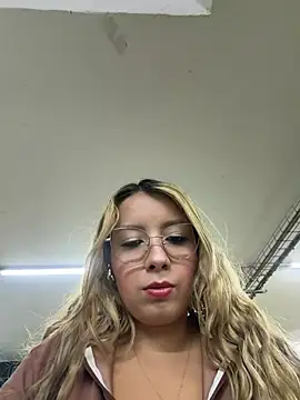 ValeriaHot69 online show from 05/08/26, 03:39