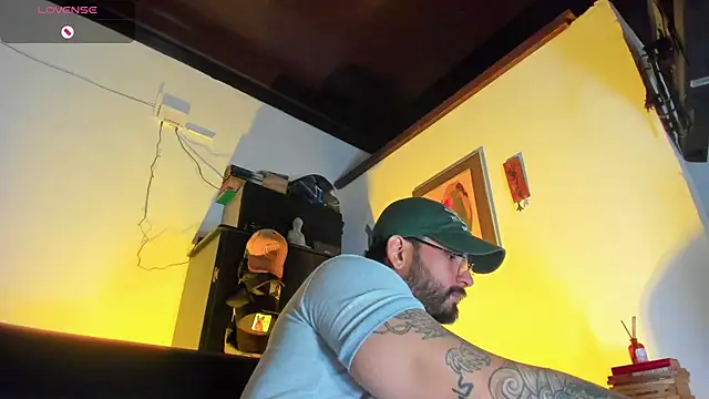 CamiloGray  online show from 11/14/25, 01:54