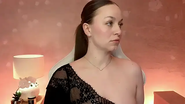 Snapshot of MilaFleur chatting on 03/20/26, 03:17 MilaFleur online show from 03/20/26, 03:17