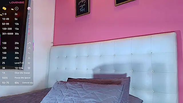 hornyhousekeeper  online show from 03/04/25, 12:55