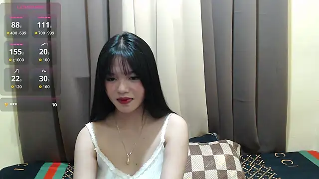 Snapshot of x_brittany_x chatting on 04/25/26, 12:57 x brittany x online show from 04/25/26, 12:57