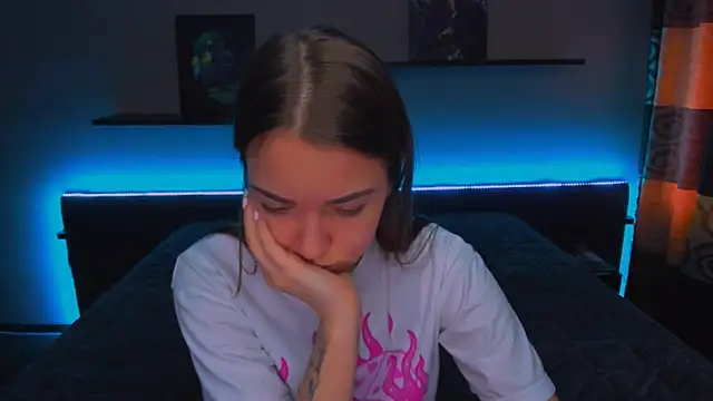 AlexaBarkley online show from 02/10/25, 06:20