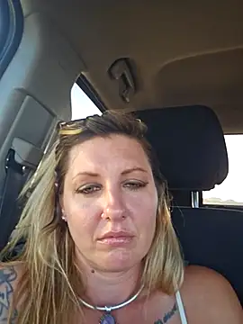 Snapshot of SheIsSomething chatting on 02/23/26, 12:41 SheIsSomething online show from 02/23/26, 12:41