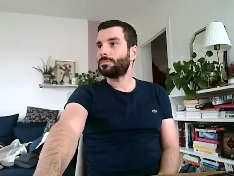 Snapshot of Simon-tem chatting on 03/06/26, 02:13 Simon-tem online show from 03/06/26, 02:13