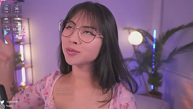 Snapshot of Gigi_ohlala chatting on 01/12/25, 03:07 Gigi ohlala online show from 01/12/25, 03:07