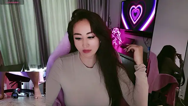 AsianQueens online show from 10/27/25, 03:21