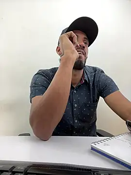 Snapshot of steven_smith05 chatting on 03/22/25, 07:15 steven smith05 online show from 03/22/25, 07:15