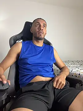 Snapshot of steven_smith05 chatting on 10/12/25, 02:43 steven smith05 online show from 10/12/25, 02:43