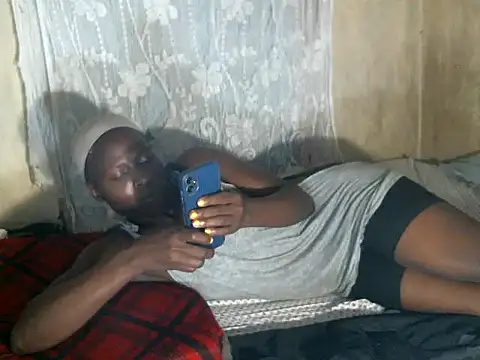 cute-shamza online show from 02/13/26, 04:58