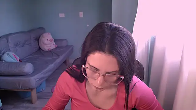 Snapshot of DoctoraMica chatting on 09/11/25, 05:57 DoctoraMica online show from 09/11/25, 05:57