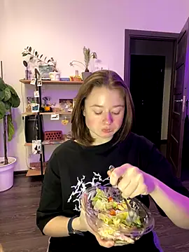 sweetest pie online show from 12/04/24, 06:17