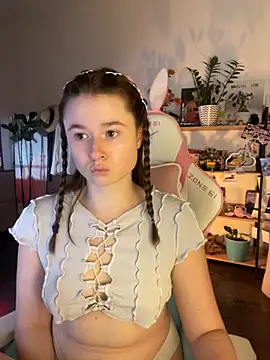 sweetest pie online show from 09/15/25, 03:45