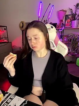 sweetest pie online show from 12/22/25, 09:01