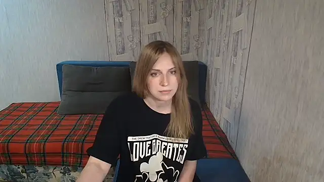 Pilly green  online show from 05/05/26, 06:21