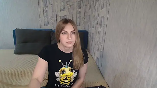 Pilly green  online show from 05/19/26, 07:37