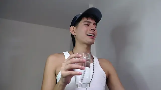 imdavo23 online show from 12/15/25, 06:56