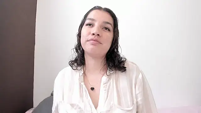 Snapshot of carmesix chatting on 04/15/26, 04:14 carmesix online show from 04/15/26, 04:14