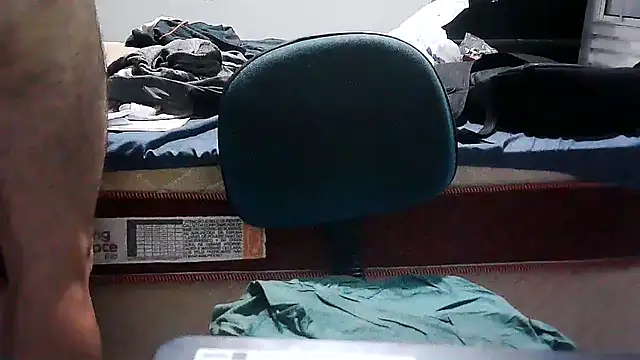 Snapshot of eduar570 chatting on 02/05/26, 01:32 eduar570 online show from 02/05/26, 01:32