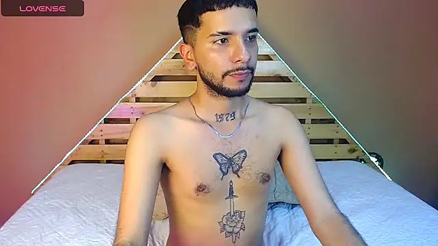 Snapshot of sexxgods chatting on 12/23/24, 11:17 sexxgods online show from 12/23/24, 11:17