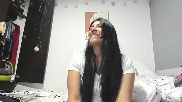 Snapshot of aisha_latina chatting on 02/13/25, 12:02 aisha latina online show from 02/13/25, 12:02