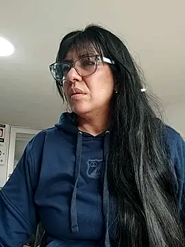 Snapshot of aisha_latina chatting on 12/04/25, 02:26 aisha latina online show from 12/04/25, 02:26