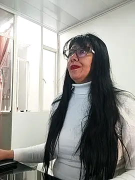 Snapshot of aisha_latina chatting on 02/25/26, 02:37 aisha latina online show from 02/25/26, 02:37