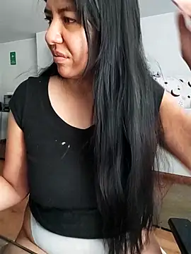 Snapshot of aisha_latina chatting on 03/04/26, 02:34 aisha latina online show from 03/04/26, 02:34