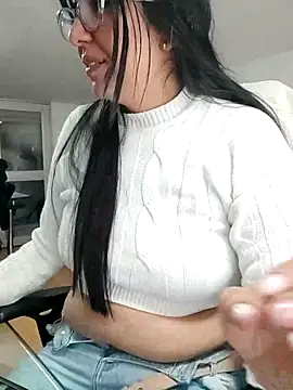 Snapshot of aisha_latina chatting on 03/11/26, 02:34 aisha latina online show from 03/11/26, 02:34