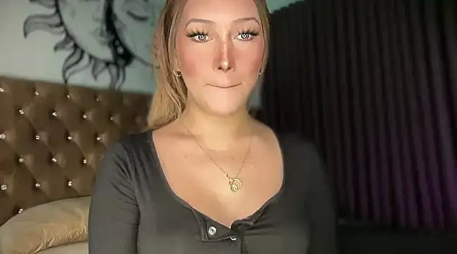 Snapshot of Jasmine_Elcock chatting on 01/15/25, 05:05 Jasmine Elcock online show from 01/15/25, 05:05