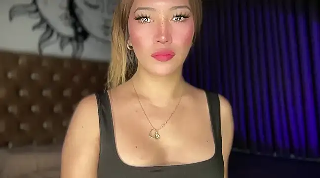 Snapshot of Jasmine_Elcock chatting on 01/22/25, 03:18 Jasmine Elcock online show from 01/22/25, 03:18