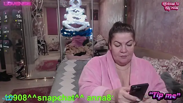 Snapshot of femme_fatale1 chatting on 12/30/24, 02:19 femme fatale1 online show from 12/30/24, 02:19