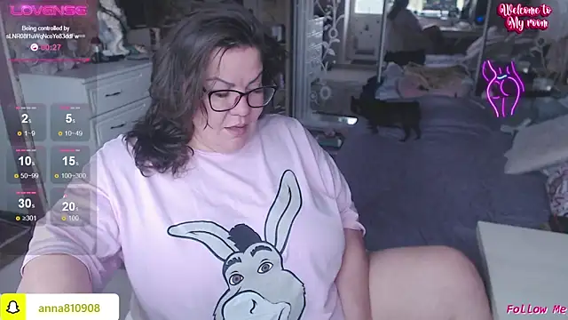 Snapshot of femme_fatale1 chatting on 10/11/25, 06:45 femme fatale1 online show from 10/11/25, 06:45