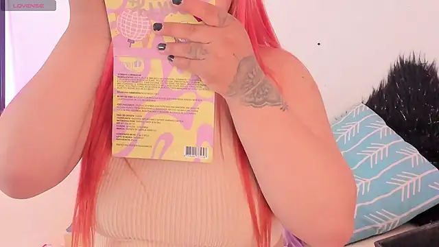 Snapshot of SophieRossi chatting on 10/28/25, 12:52 SophieRossi online show from 10/28/25, 12:52