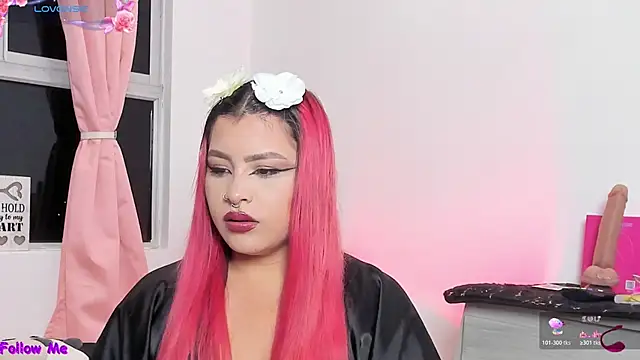 Snapshot of SophieRossi chatting on 02/19/26, 02:40 SophieRossi online show from 02/19/26, 02:40