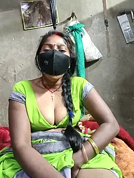 Snapshot of Arti032 chatting on 02/02/26, 07:23 Arti032 online show from 02/02/26, 07:23