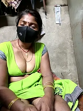 Snapshot of Arti032 chatting on 02/14/26, 04:59 Arti032 online show from 02/14/26, 04:59