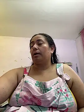 Snapshot of agathaxxx-69 chatting on 04/04/26, 06:27 agathaxxx-69 online show from 04/04/26, 06:27
