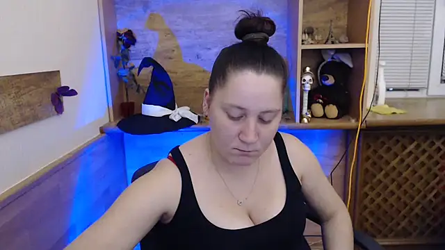 JosieJun  online show from 10/30/25, 07:58