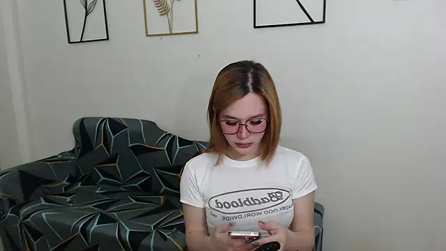 AmazingLuchie online show from 02/14/25, 05:41