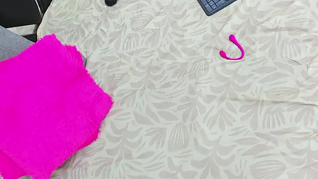 Snapshot of MiaCelestte chatting on 02/02/25, 12:24 MiaCelestte online show from 02/02/25, 12:24